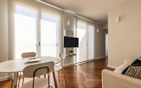 Penthouse Center